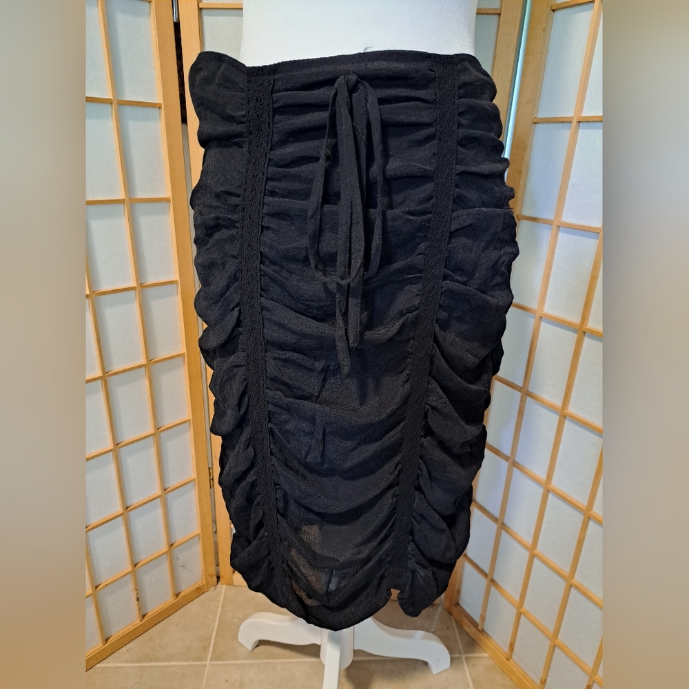 Solitaire Black Bubble Midi Skirt with Ruched Detailing